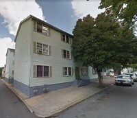 Building Photo - 815 Ferry St