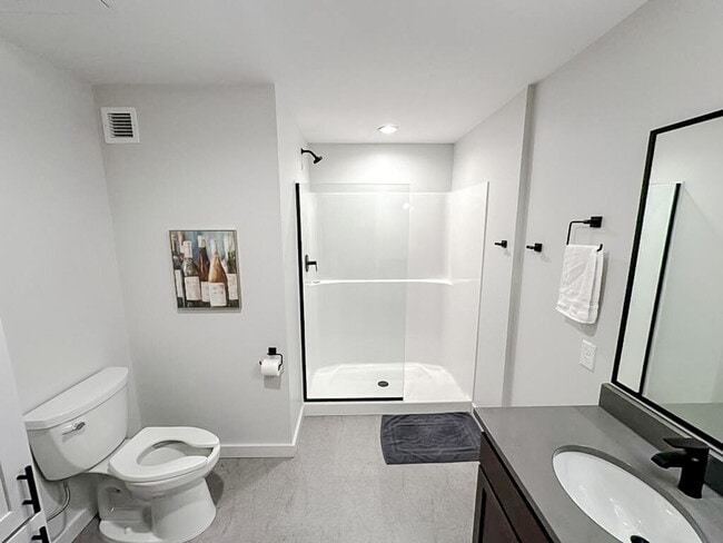 Building Photo - 500 W 7th St N