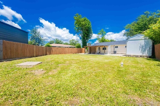 Building Photo - 4519 Martha Ave