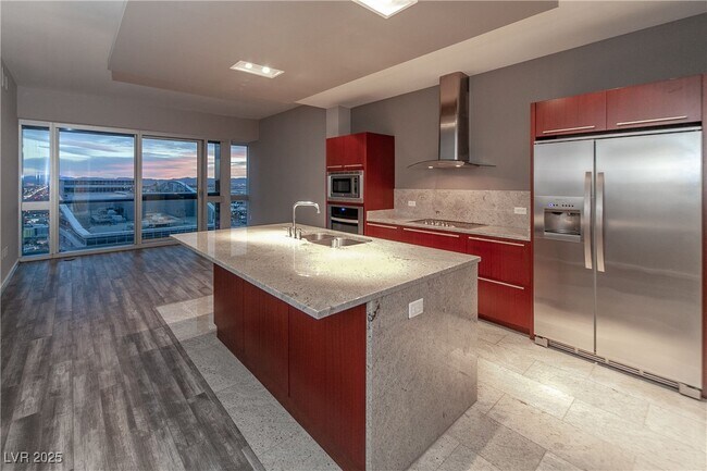 Building Photo - 4471 Dean Martin Dr