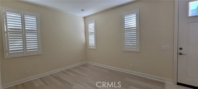 Building Photo - 211 Wicker