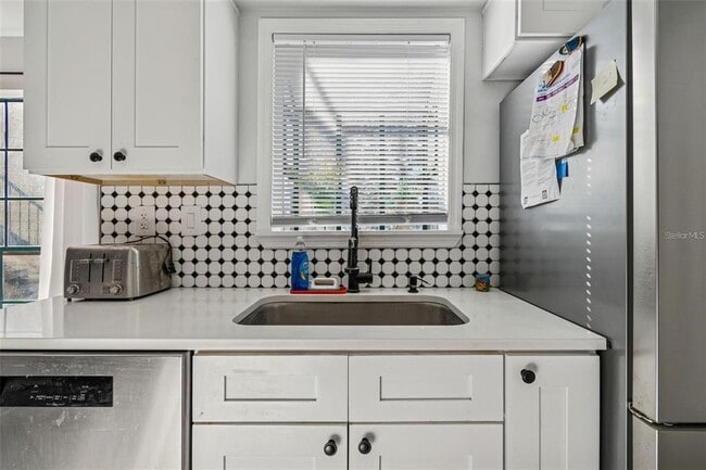 Building Photo - 8742 Mallard Reserve Dr