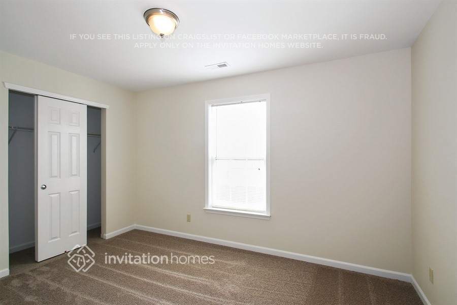 Building Photo - 329 Zander Woods Ct