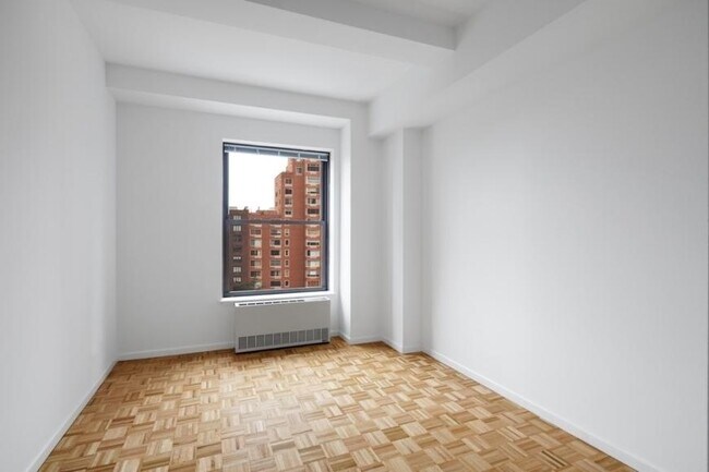 Building Photo - 2 bedroom in New York NY 10006