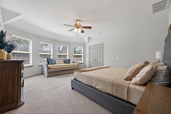 Building Photo - 6 Log House Ct