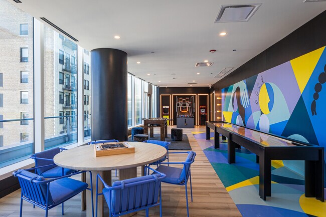 Building Photo - 1000 S Michigan Ave