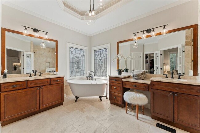 Building Photo - 6005 Oakbury Ln