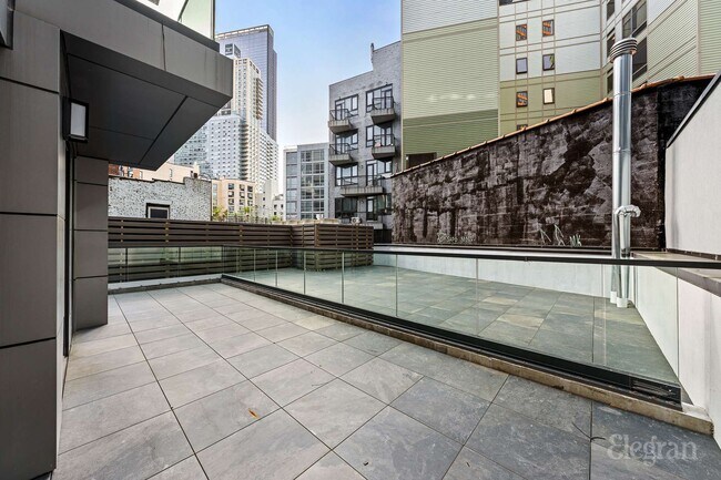 Building Photo - 42-62 Hunter St