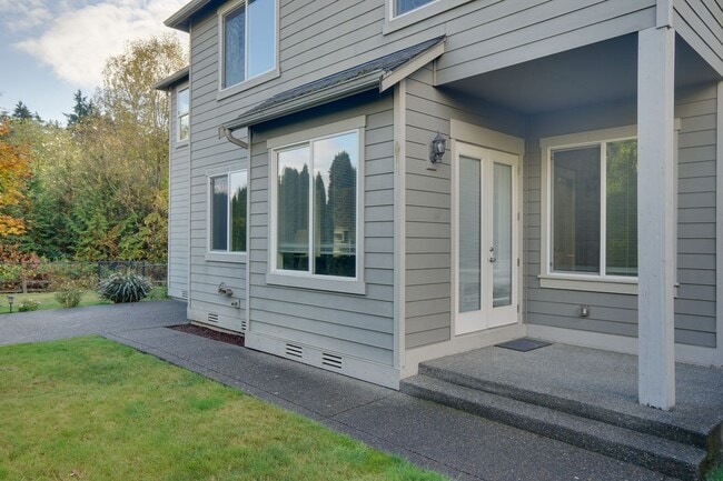 Building Photo - Move in Special for 4 Bedroom Easthill 2 s...