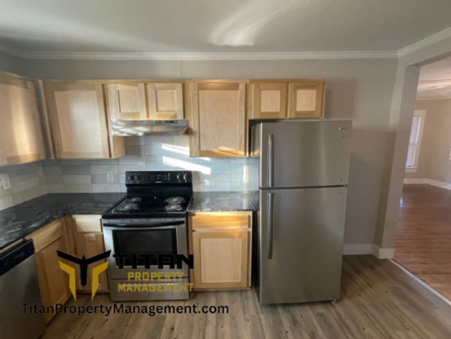 Building Photo - 2Bed/1Bath House