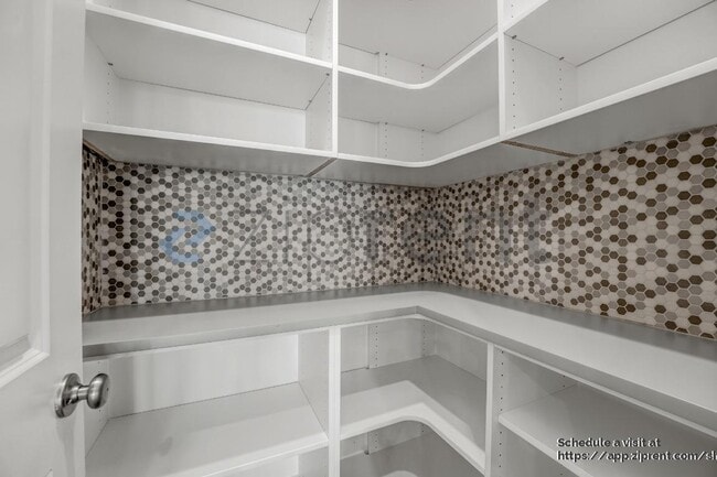 Building Photo - 144 Arbolado Lp