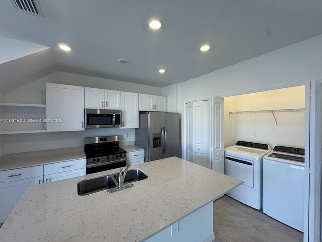 Building Photo - 4203 Caterina Ct