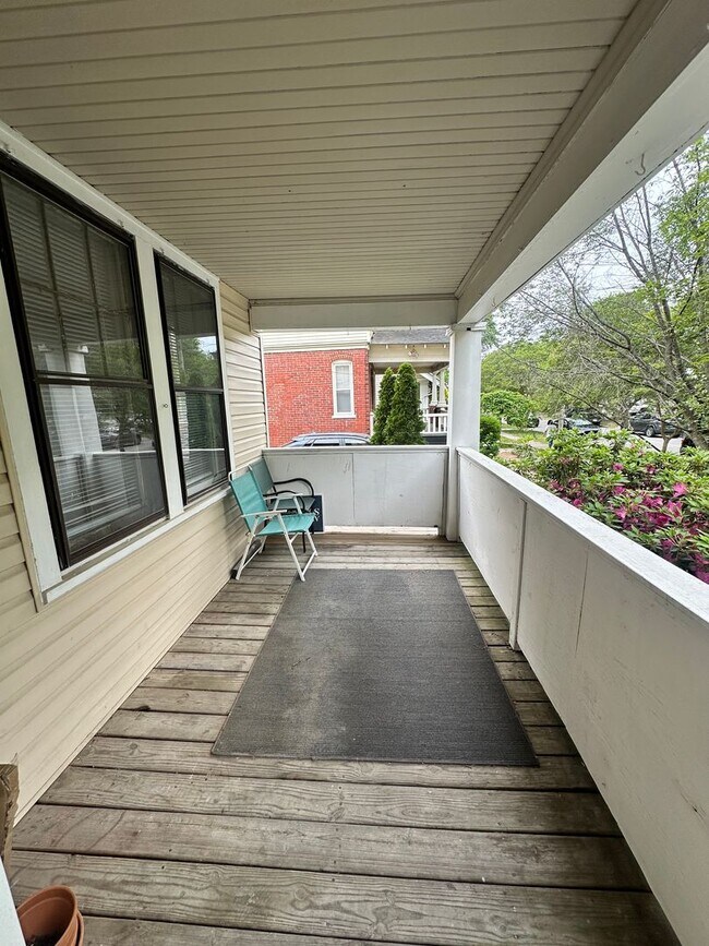 Building Photo - 527 Maryland Ave