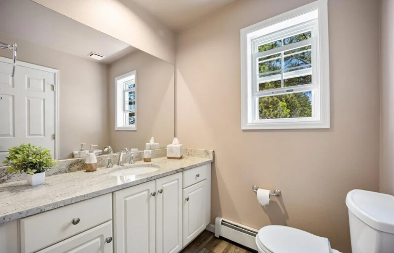 Building Photo - 509 Viola St