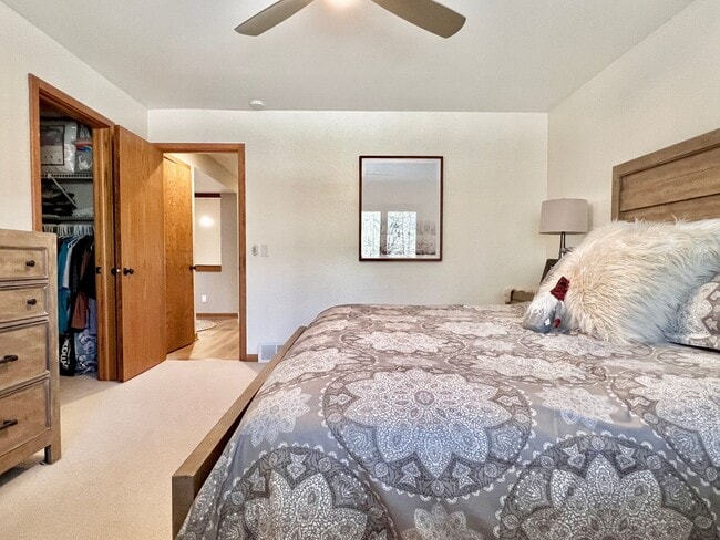 Building Photo - Sophisticated Condo Retreat on Old Mission Peninsula