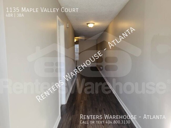 Building Photo - Great Townhouse in Union City&#039;s Maple...