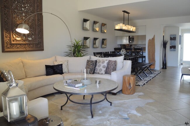 Building Photo - Hollywood Glam in Palm Springs. Furnished,...