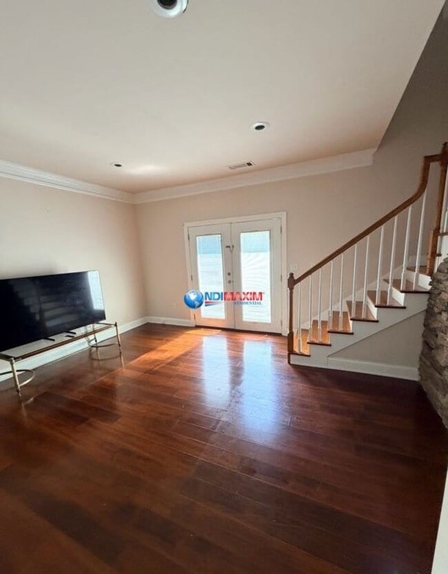 Building Photo - Nice 2-story house in the City of BUFORD schools + separate in-law suite