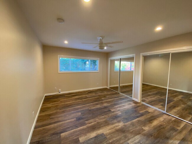 Building Photo - 5900 Cahill Ave