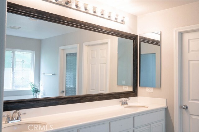 Building Photo - 36719 Torrey Pines Dr