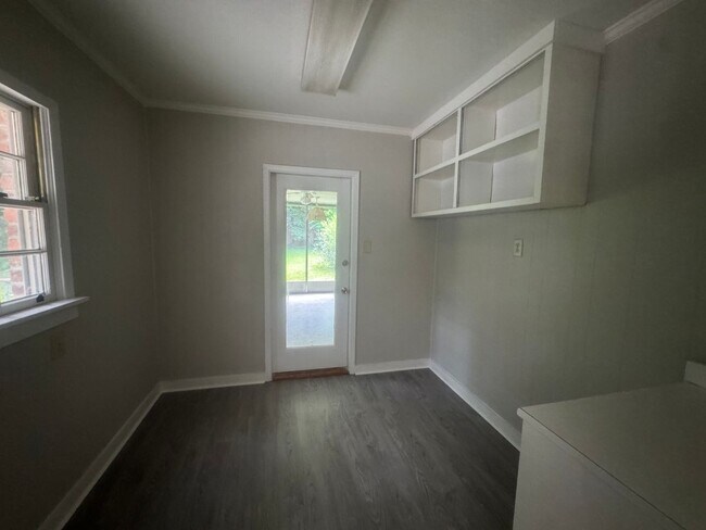 Building Photo - 3054 Merrimac Dr