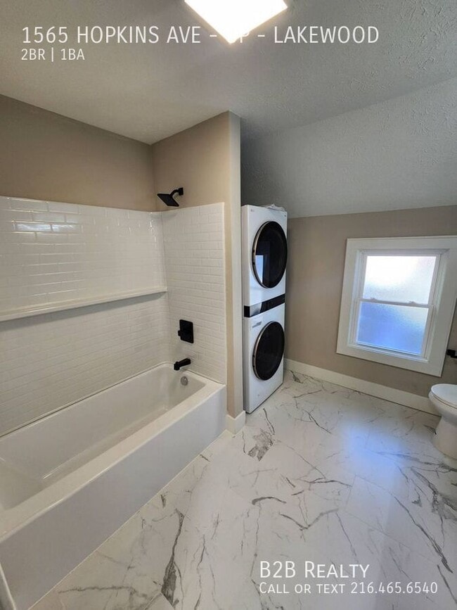 Building Photo - 1565 Hopkins Ave