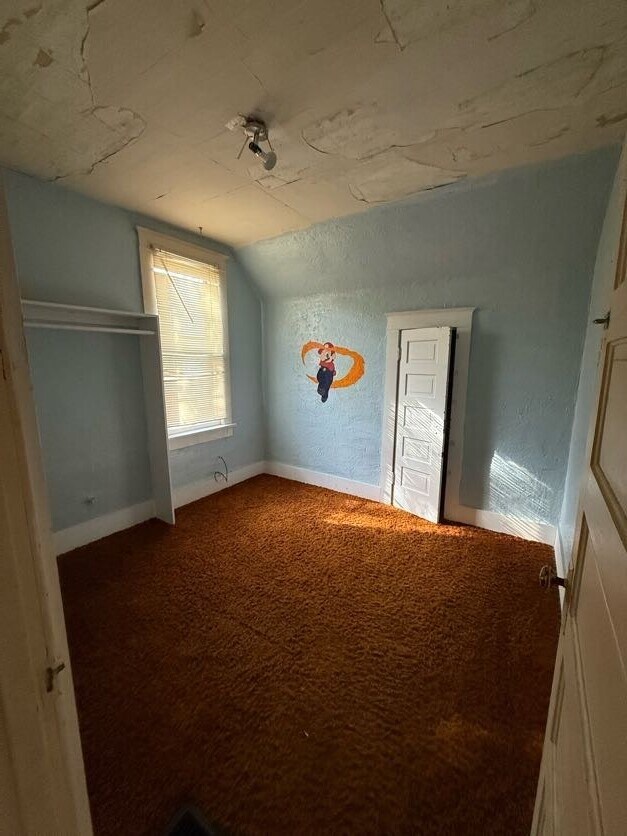 Building Photo - 989 W Packard St