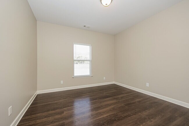 Building Photo - 111 Parrish St