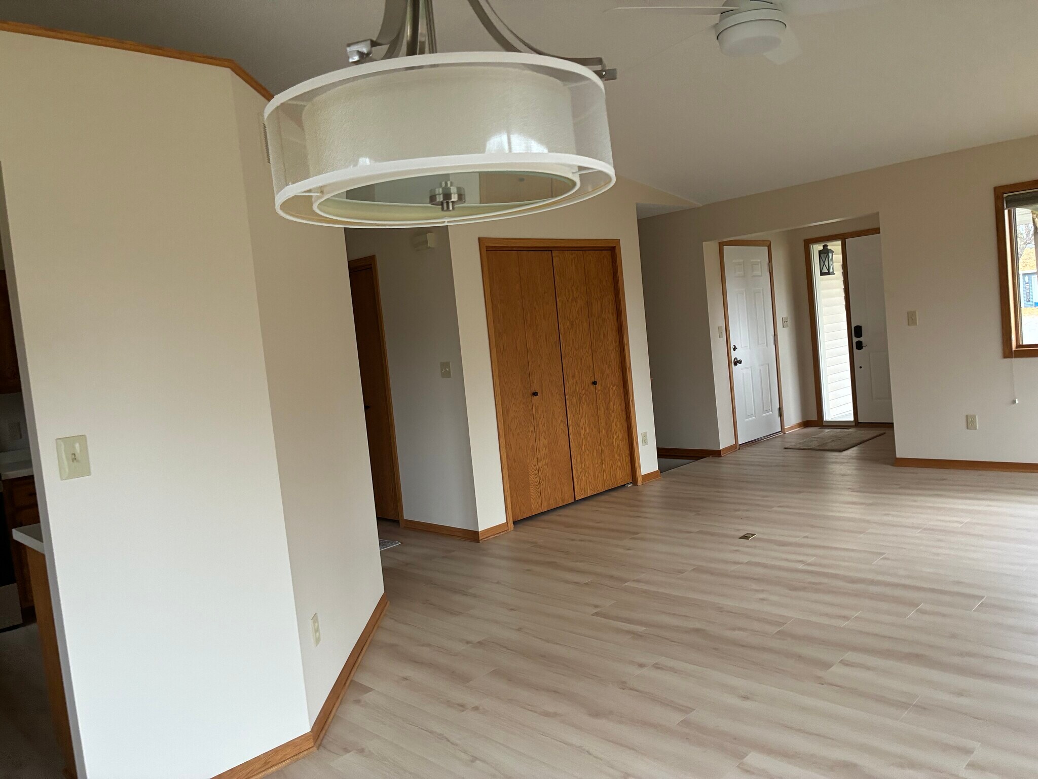 Building Photo - 1103 4th St NW