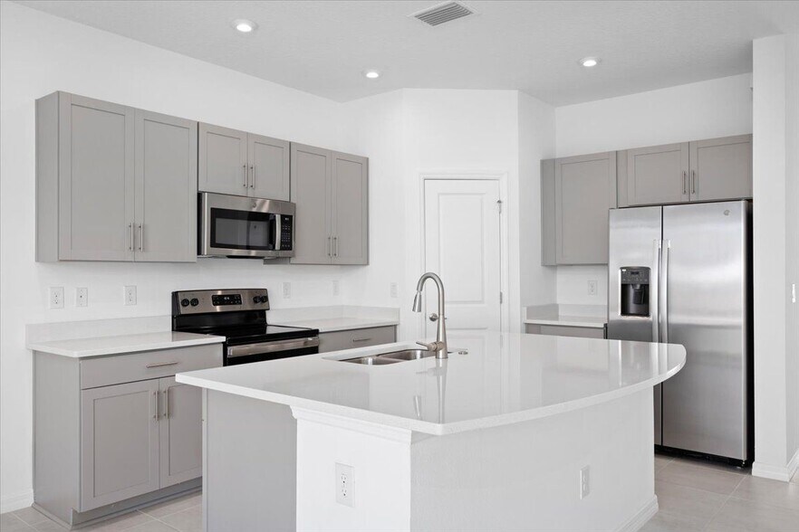 Building Photo - 5756 Haven Ter