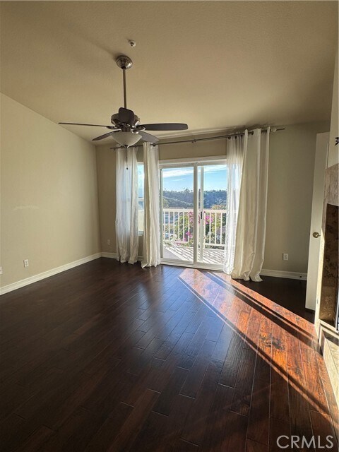 Building Photo - 703 Via Presa