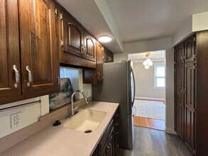 Building Photo - Spacious Colonial For Rent in Lyndhurst