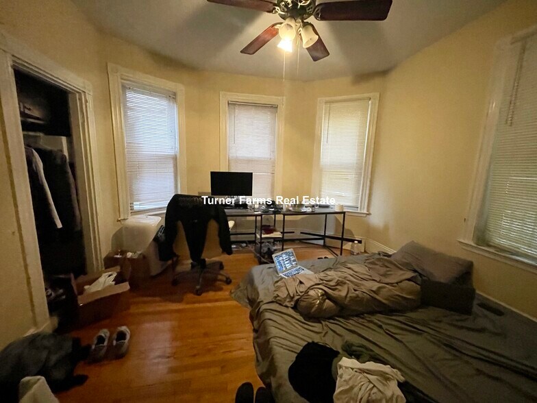 Building Photo - 34 Cherokee St