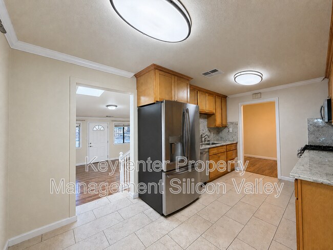 Building Photo - 656 Curtner Ave