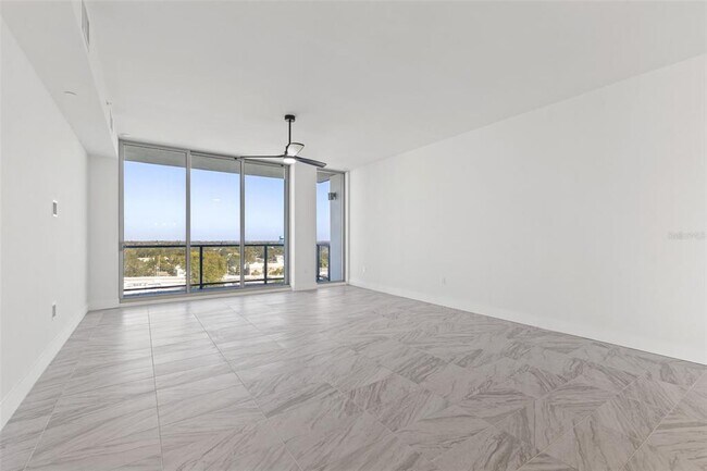 Building Photo - 777 3rd Ave N