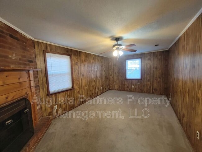 Building Photo - 116 Magnolia Dr