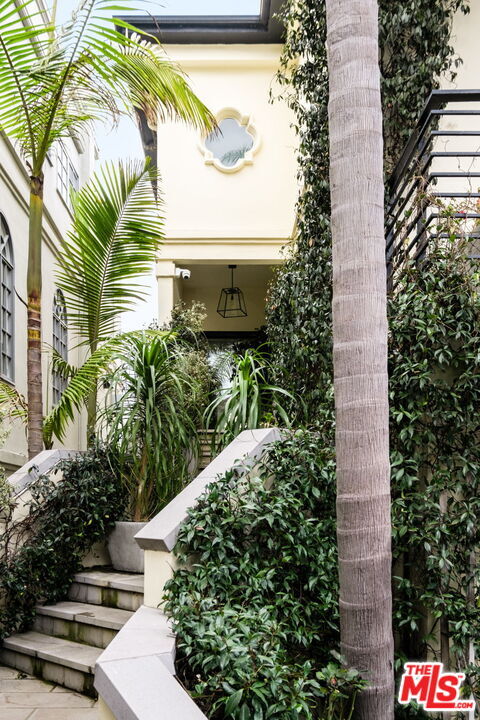 Building Photo - 129 Outrigger Mall