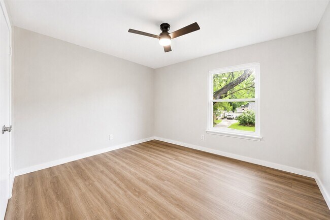 Building Photo - 15414 Ripplestream Dr