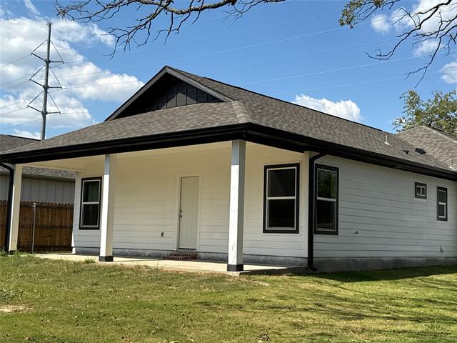 Building Photo - 4025 Lake St
