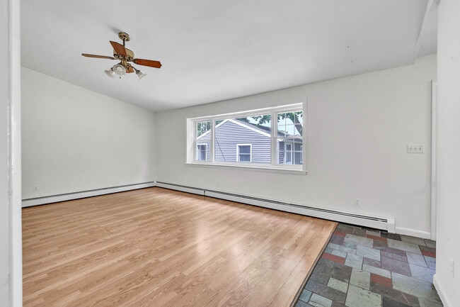 Building Photo - 46 Daniel Dr