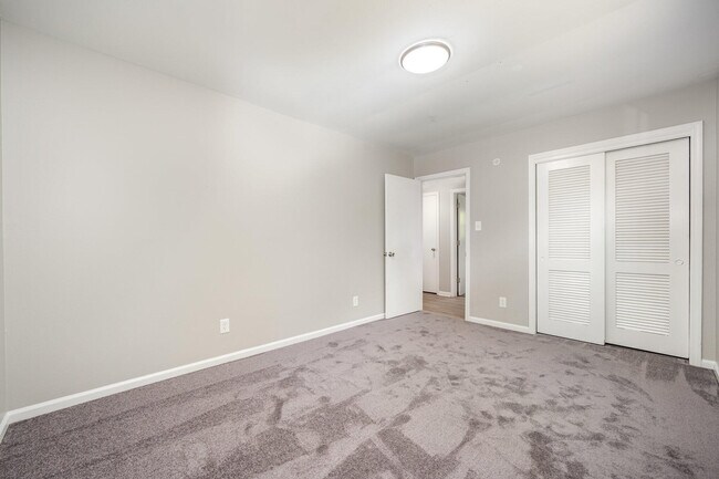 Building Photo - 2286 Alexandria Dr