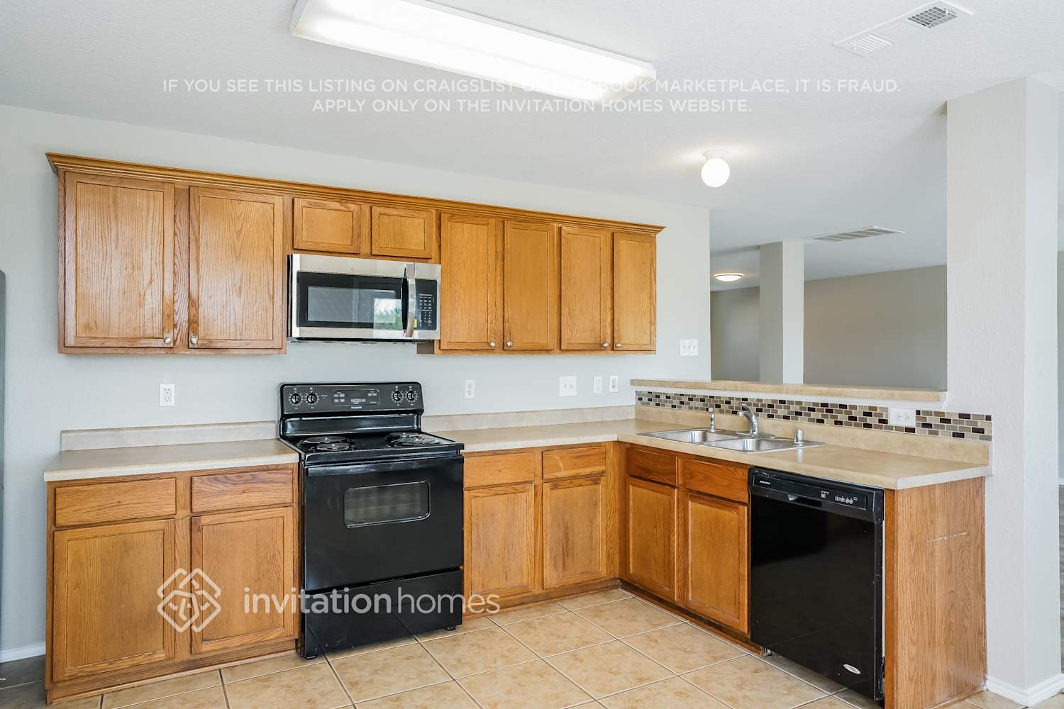 Building Photo - 9053 Trail Blazer Dr