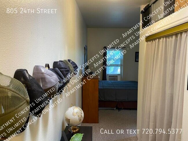 Building Photo - 805 24th St