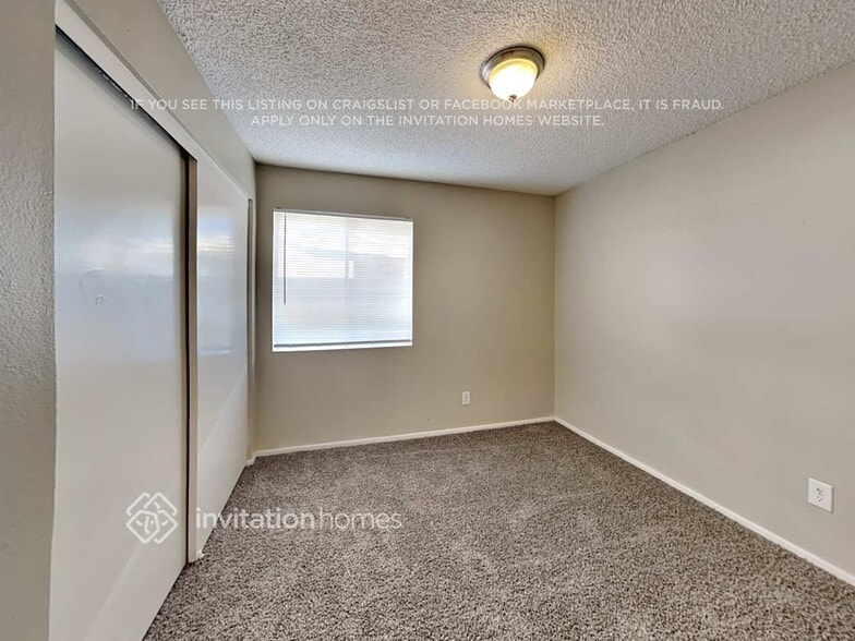 Building Photo - 5638 W Comet Ave