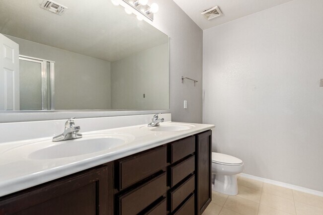 Building Photo - 21127 Avenida Del Valle Ct