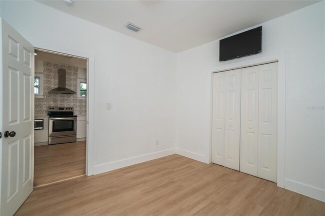 Building Photo - 6704 N Taliaferro Ave