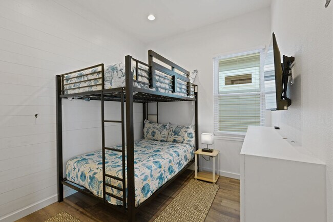 Building Photo - 5497 TX-361