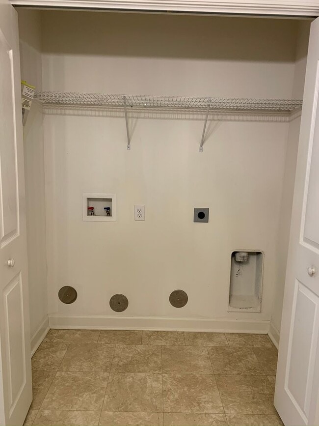 Building Photo - 163 Clusters Cir