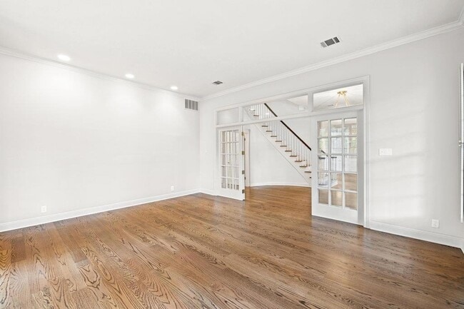 Building Photo - 4 Rock Way Cove