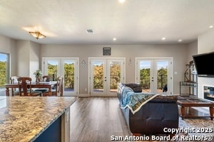 Building Photo - 1216 Canyon Lake Dr